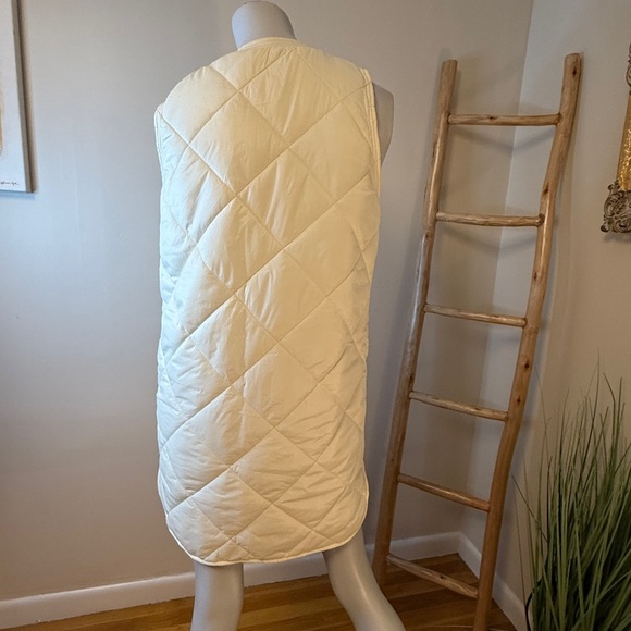 Top It Off Quilted Long Button Up Stadium Style Sleeveless Vest M/L Ivory NWT - Picture 3 of 5